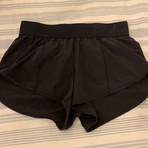 Size 4/6 Lululemon shorts. 2.5 inch inseam. Great condition. Black.